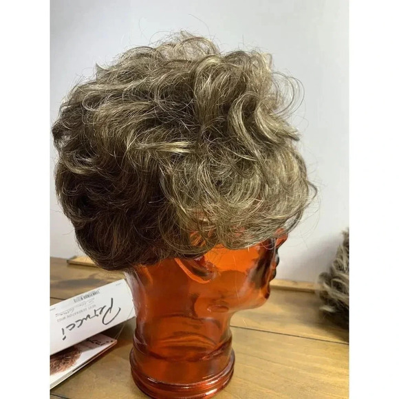 Ellen Wille LOUISE Wig Bernstein Mix 12.26.31 - Picture 11 of 13